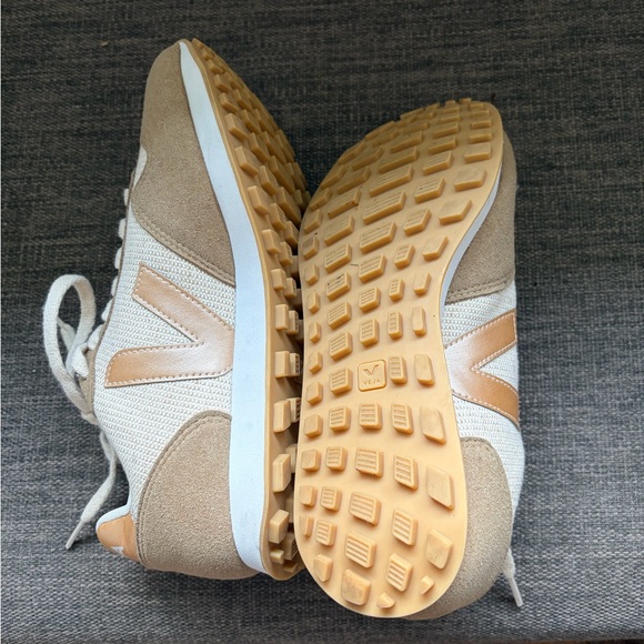 Veja SDU Rec J-Mesh Sneakers in Natural Platine - Picture 6 of 7